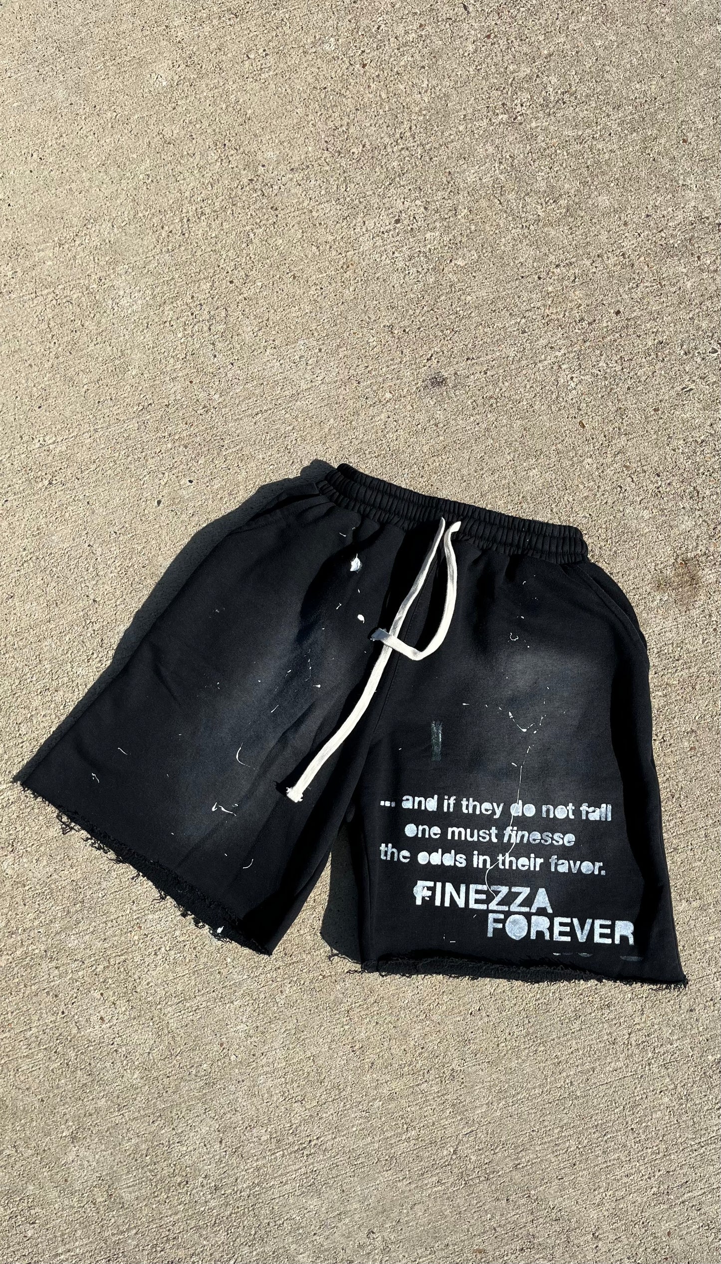 THE ART OF FINEZZA SHORTS